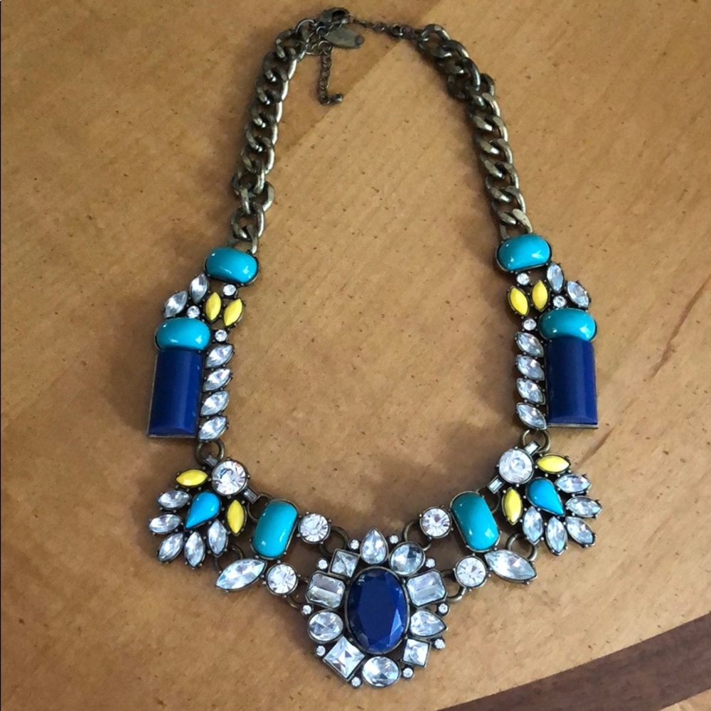 Statement necklace